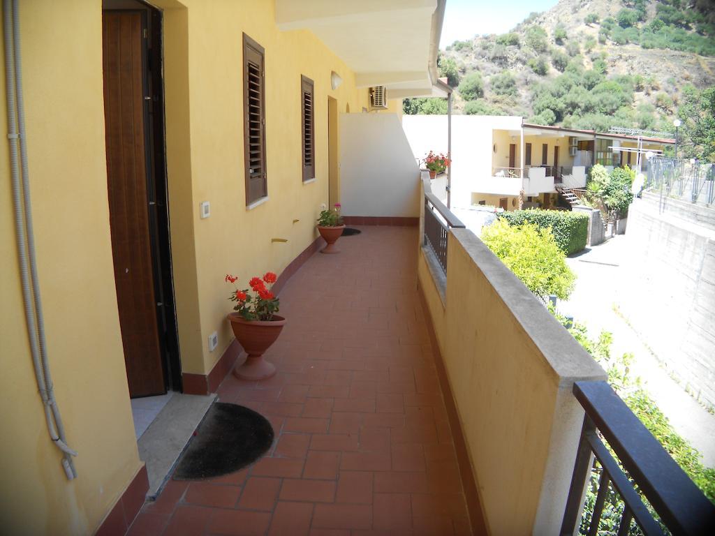 Casa Vacanza Da Rosa Letojanni Ngoại thất bức ảnh