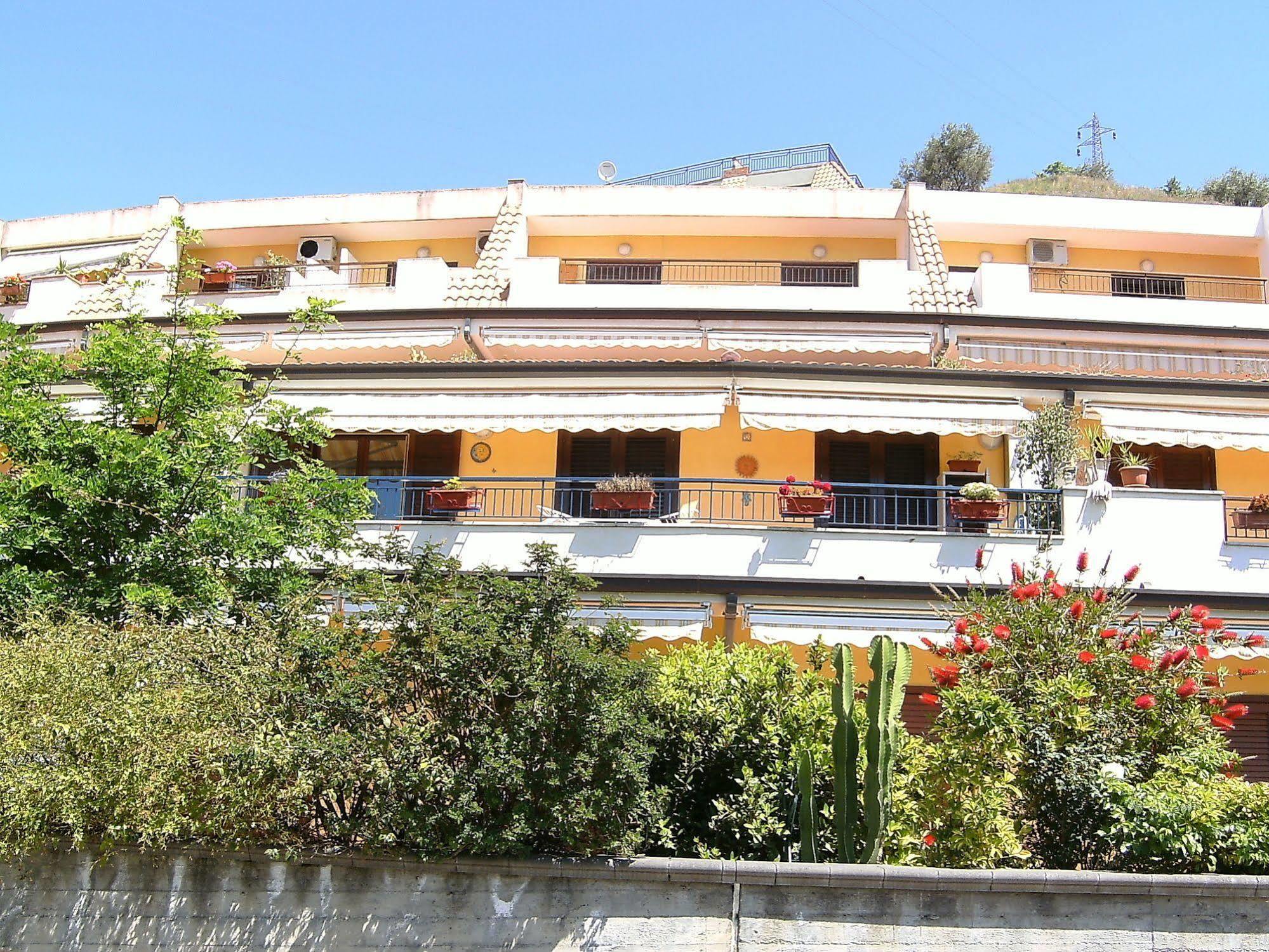Casa Vacanza Da Rosa Letojanni Ngoại thất bức ảnh